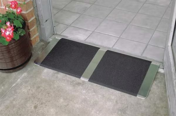 Walk Ramp, 600 lb., 2 ft. L x 32 in. H, EnjoyTool Select, Mfr#: TH2432