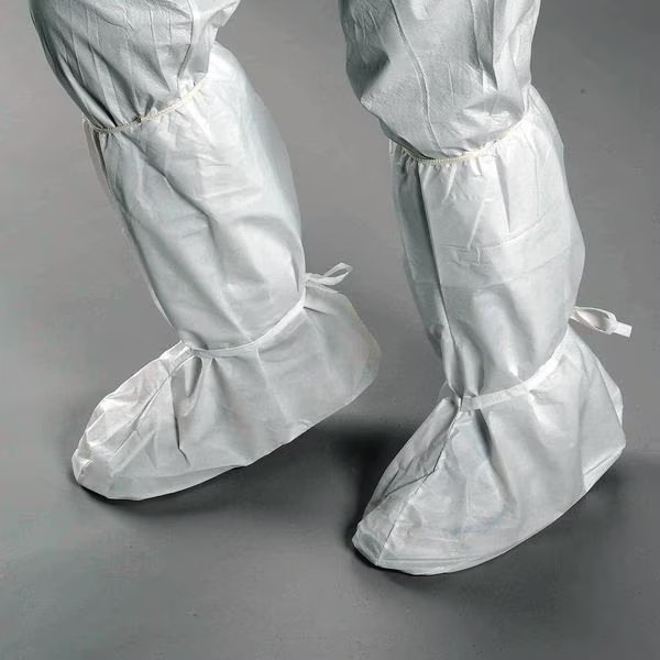 Critical Cover® Boot Covers, Anti-Skid Sole, Ankle Ties, M, White, PK200, Critical Cover, Mfr#: BT-T4W15-B