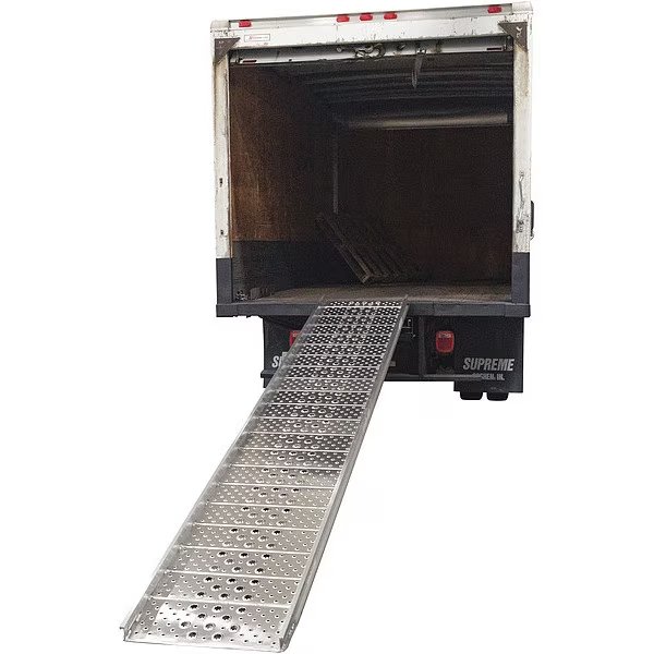 Walk Ramp, Hook End, 1250 lb. Capacity, Heavy Duty Ramps, Mfr#: Q8629